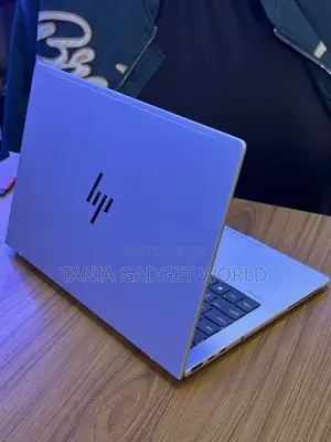 New Laptop HP EliteBook 8 G1i 16GB AMD Ryzen 7 SSD 512GB