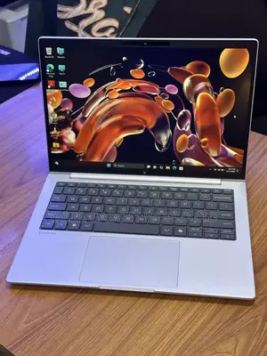 New Laptop HP EliteBook 8 G1i 16GB AMD Ryzen 7 SSD 512GB
