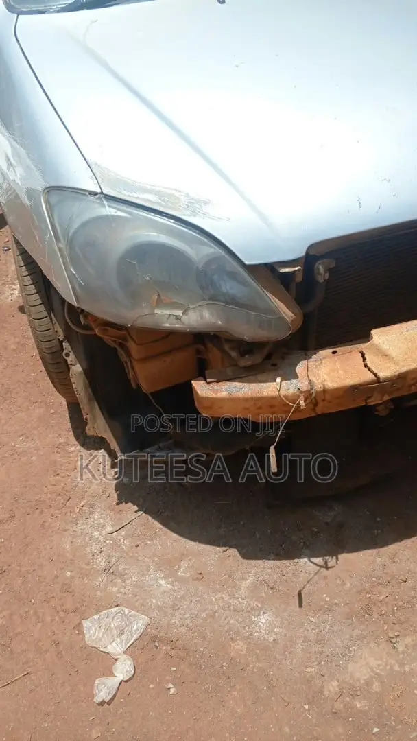 Toyota Runix 2005 Headlight (Non Xenon)