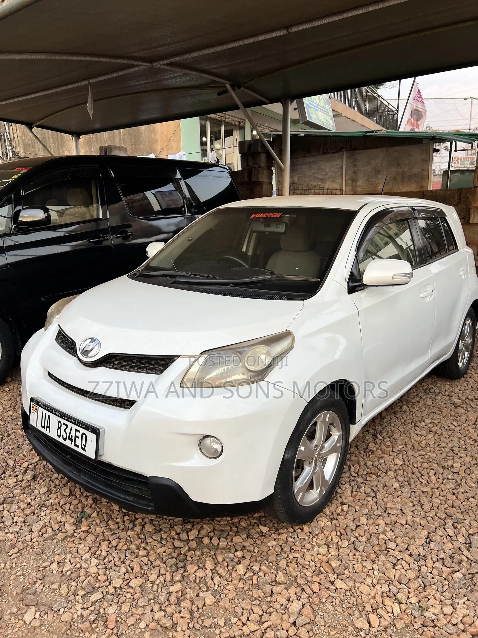 Toyota IST 2010 White