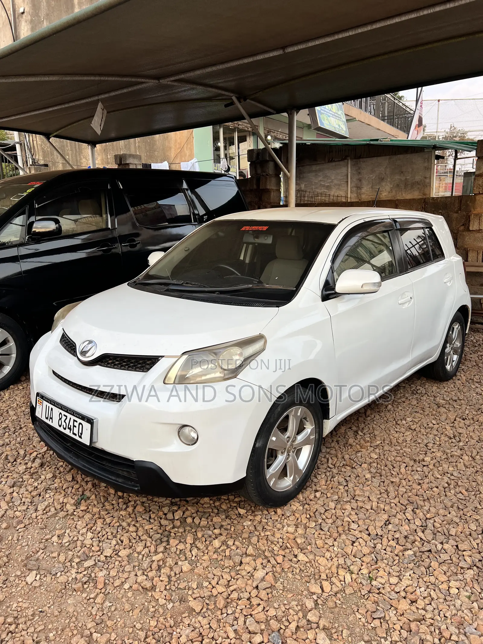 Toyota IST 2010 White