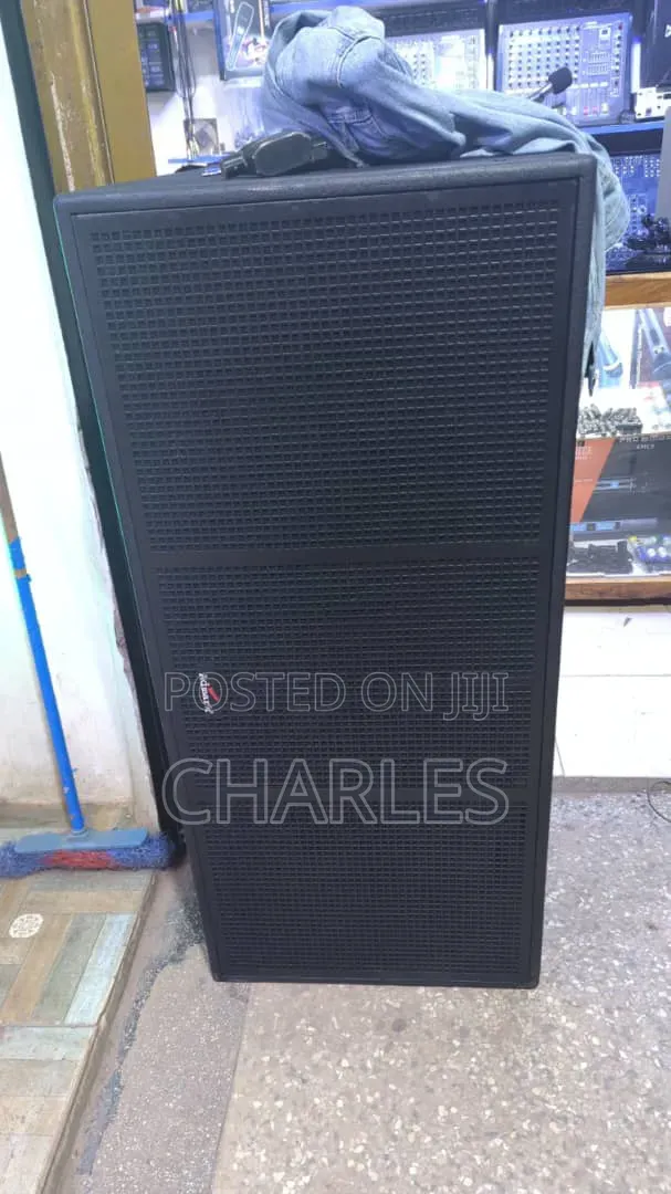 Line Array Speakers