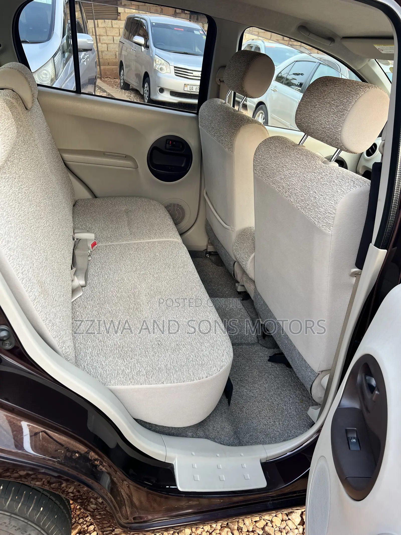 Toyota Passo 1.0 AWD 2014 Maroon