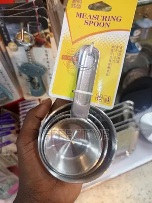 Measuring Cups.