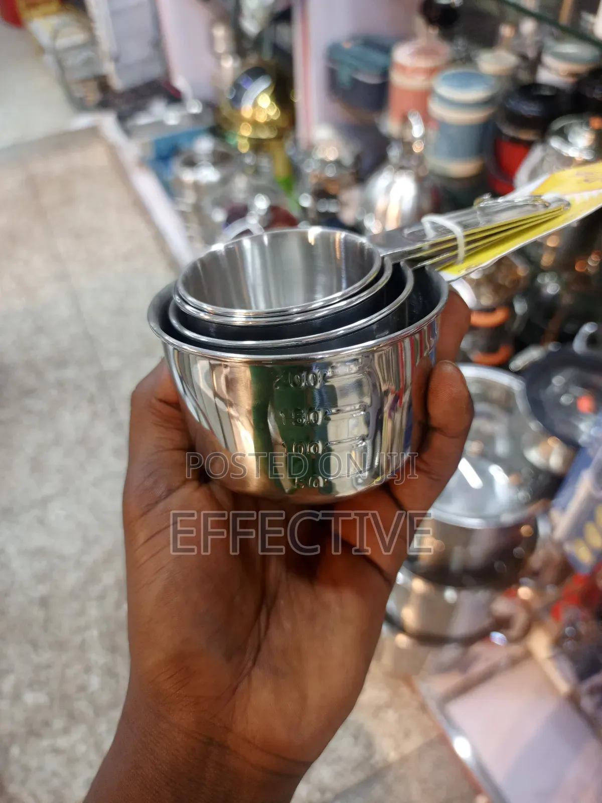 Measuring Cups.