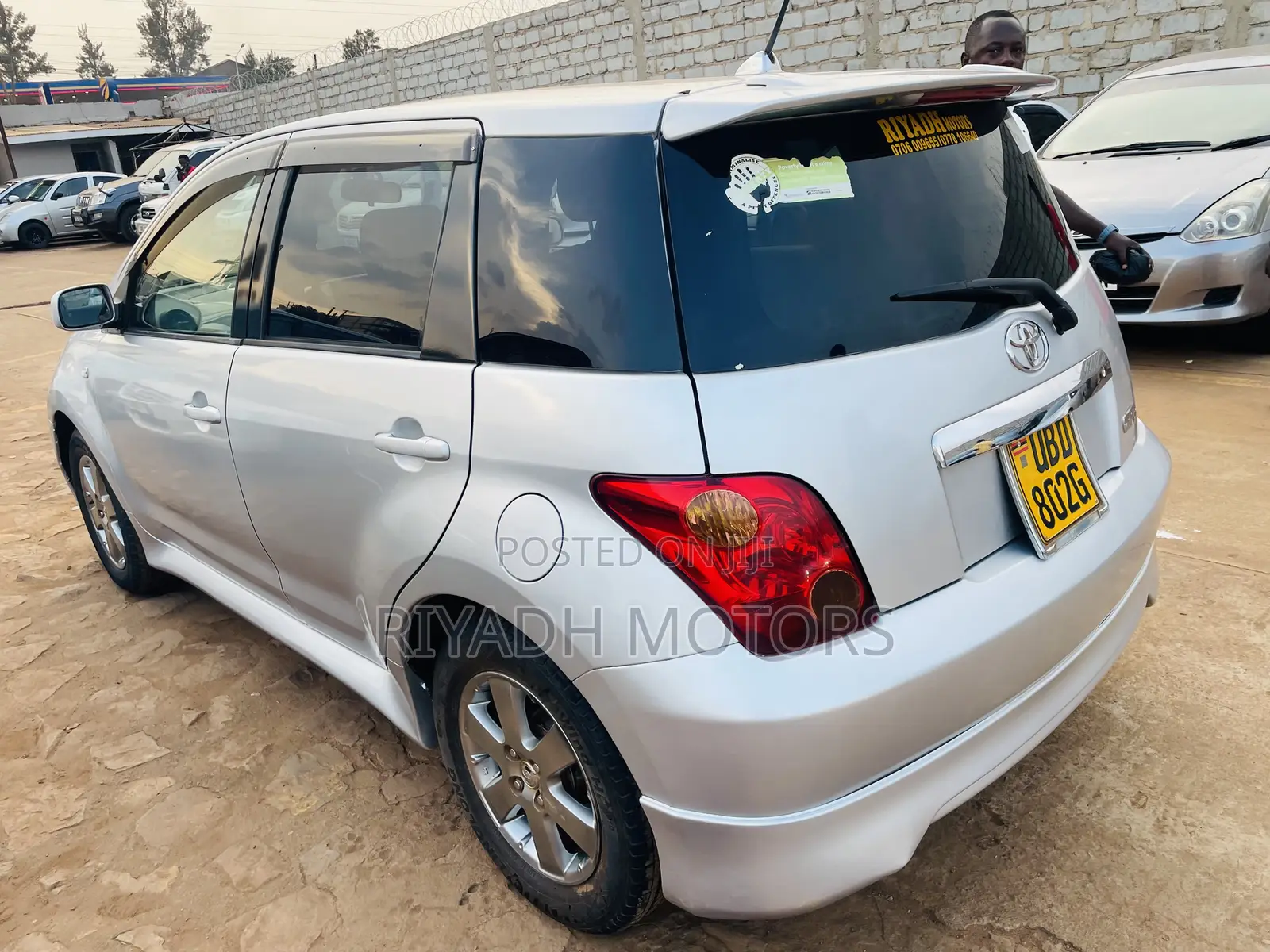 Toyota IST 2003 Silver