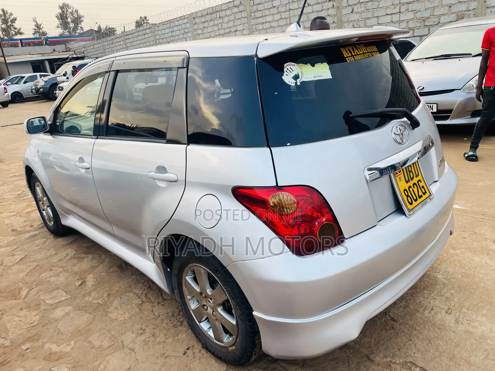 Toyota IST 2003 Silver