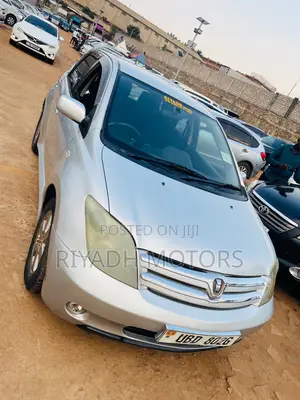 Toyota IST 2003 Silver