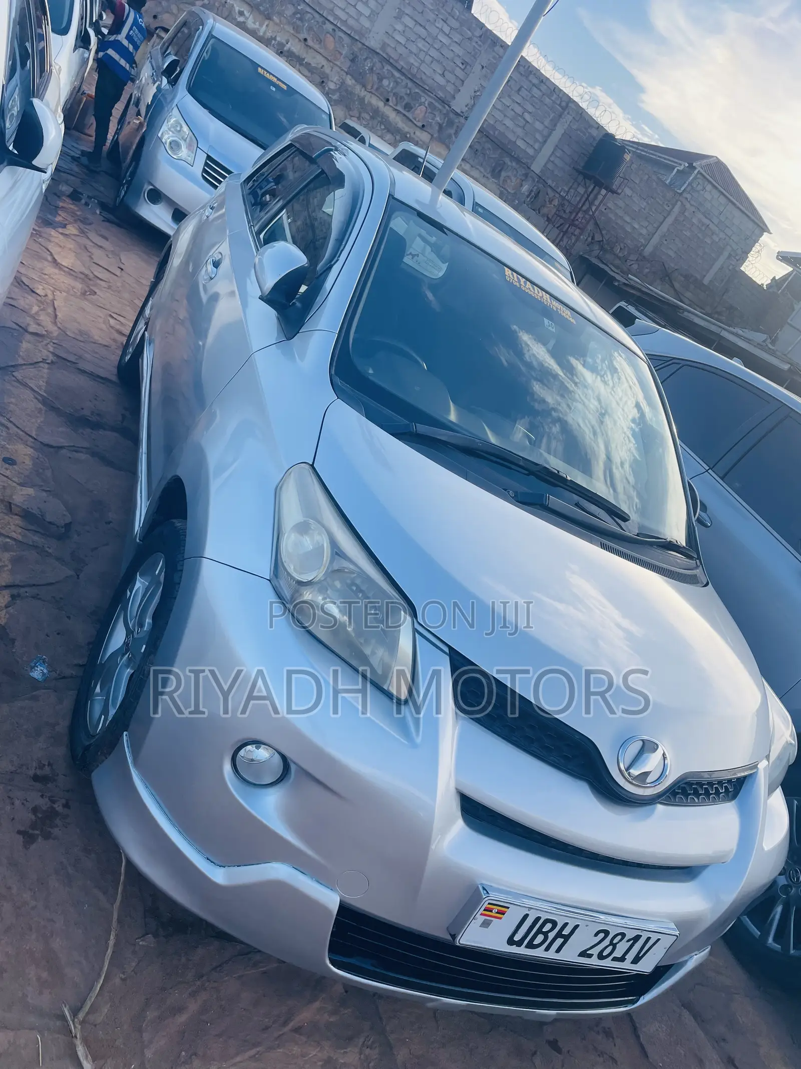 Toyota IST 2008 Silver