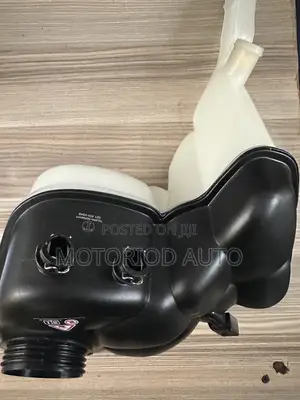 Expansion Water Tank W221 Sclass