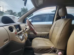 Toyota Sienta 2007 Silver