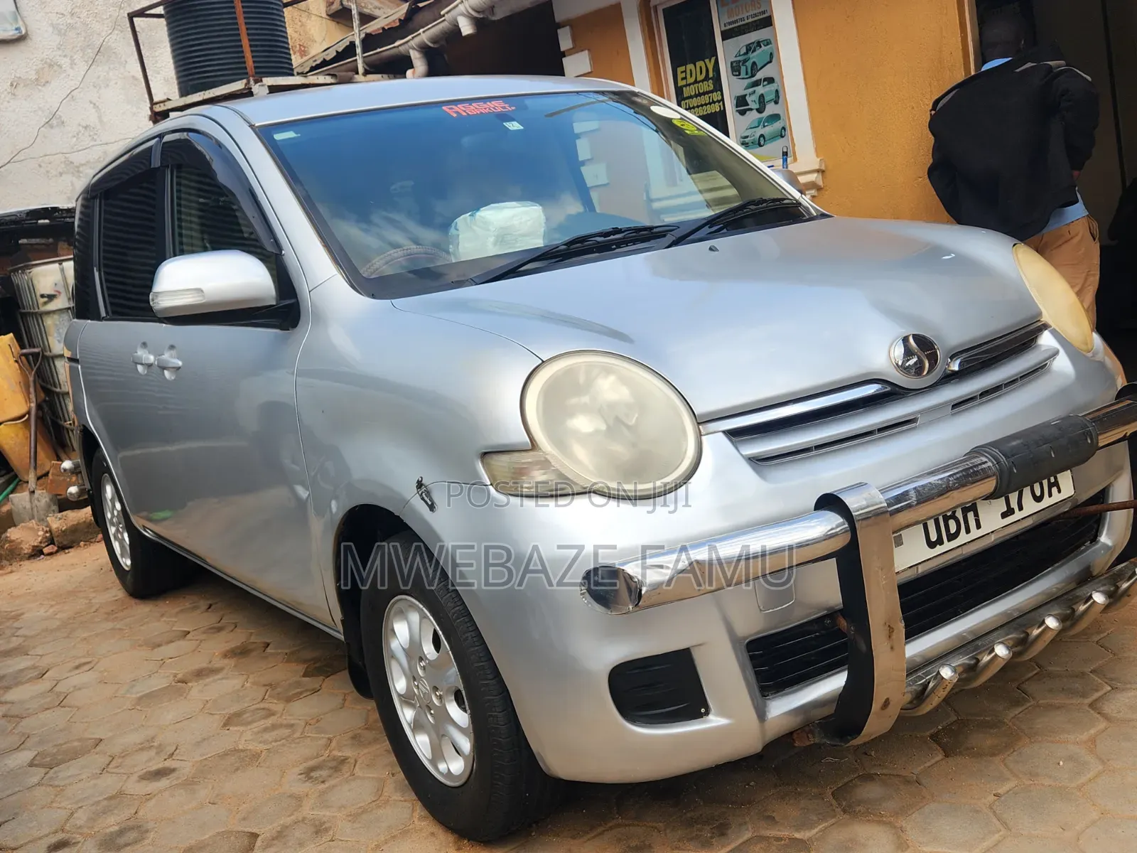 Toyota Sienta 2007 Silver