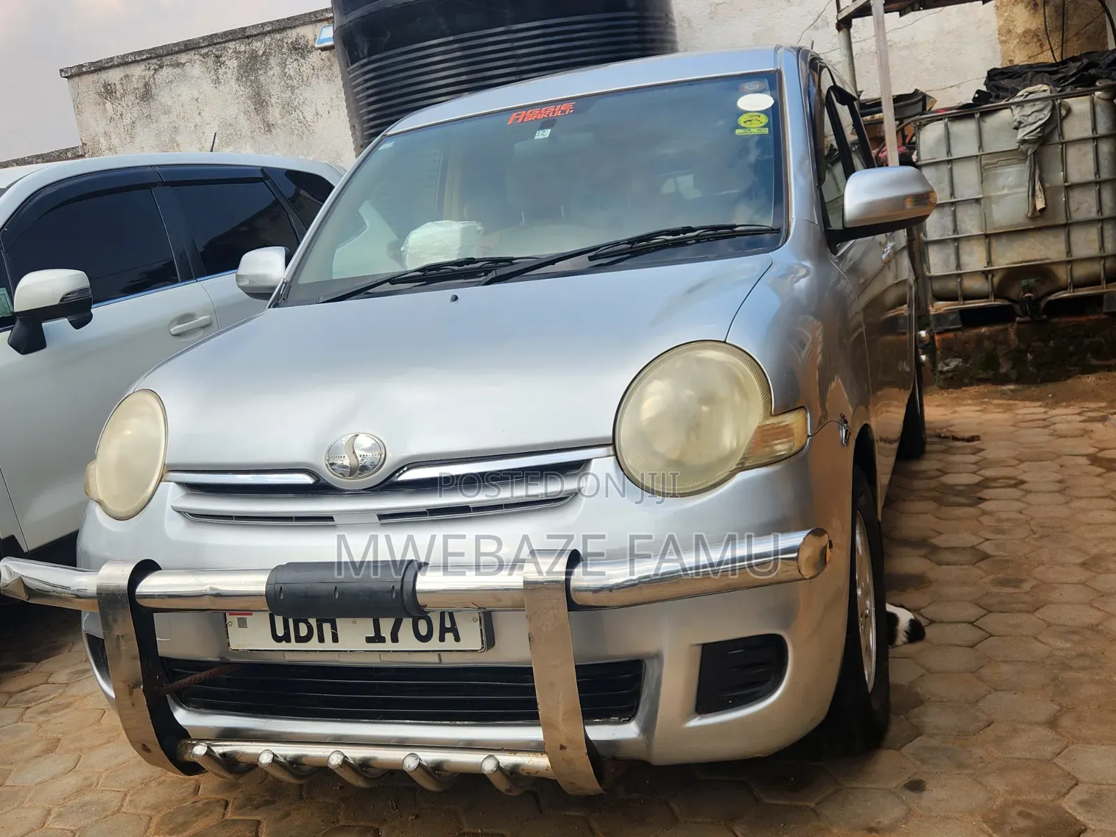 Toyota Sienta 2007 Silver