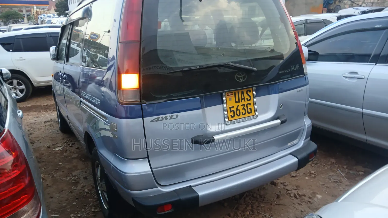 Toyota Noah 2002 Blue