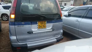 Toyota Noah 2002 Blue