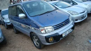 Toyota Noah 2002 Blue