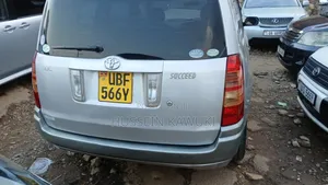 Toyota Succeed 2006 Silver