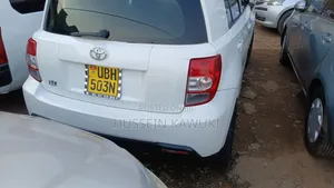 Toyota IST 2008 White