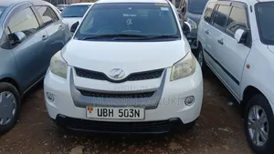 Toyota IST 2008 White