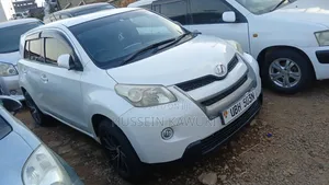 Toyota IST 2008 White