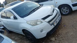 Toyota IST 2008 White