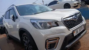 Subaru Forester 2018 White