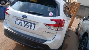 Subaru Forester 2018 White