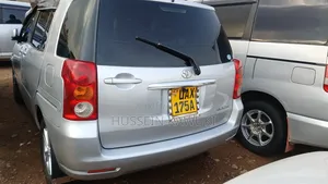 Toyota Raum 2005 Silver