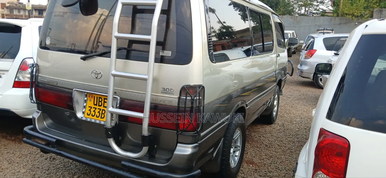 Toyota Grand HiAce 2001 Silver