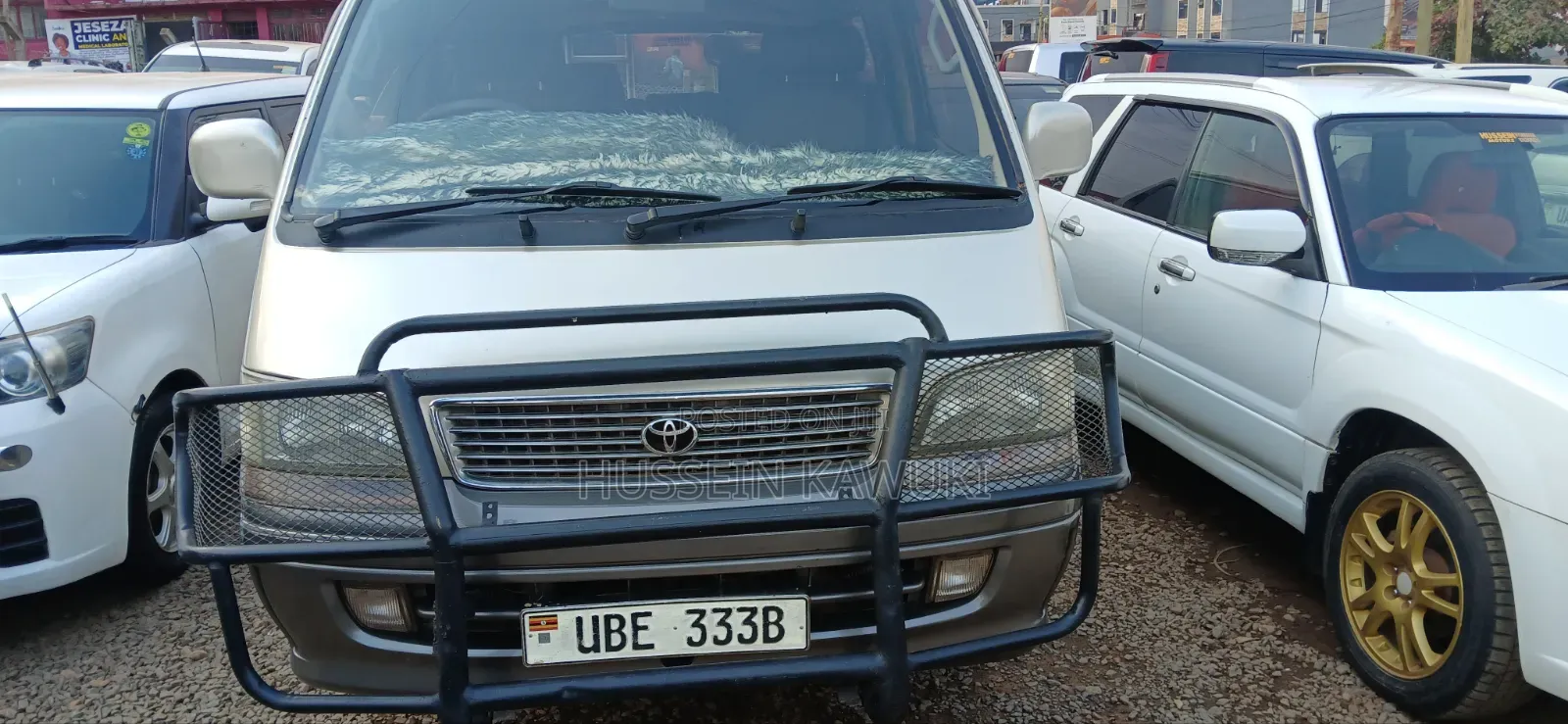 Toyota Grand HiAce 2001 Silver