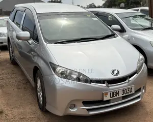 Toyota Wish 2012 Silver