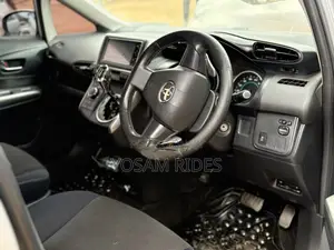 Toyota Wish 2012 Silver