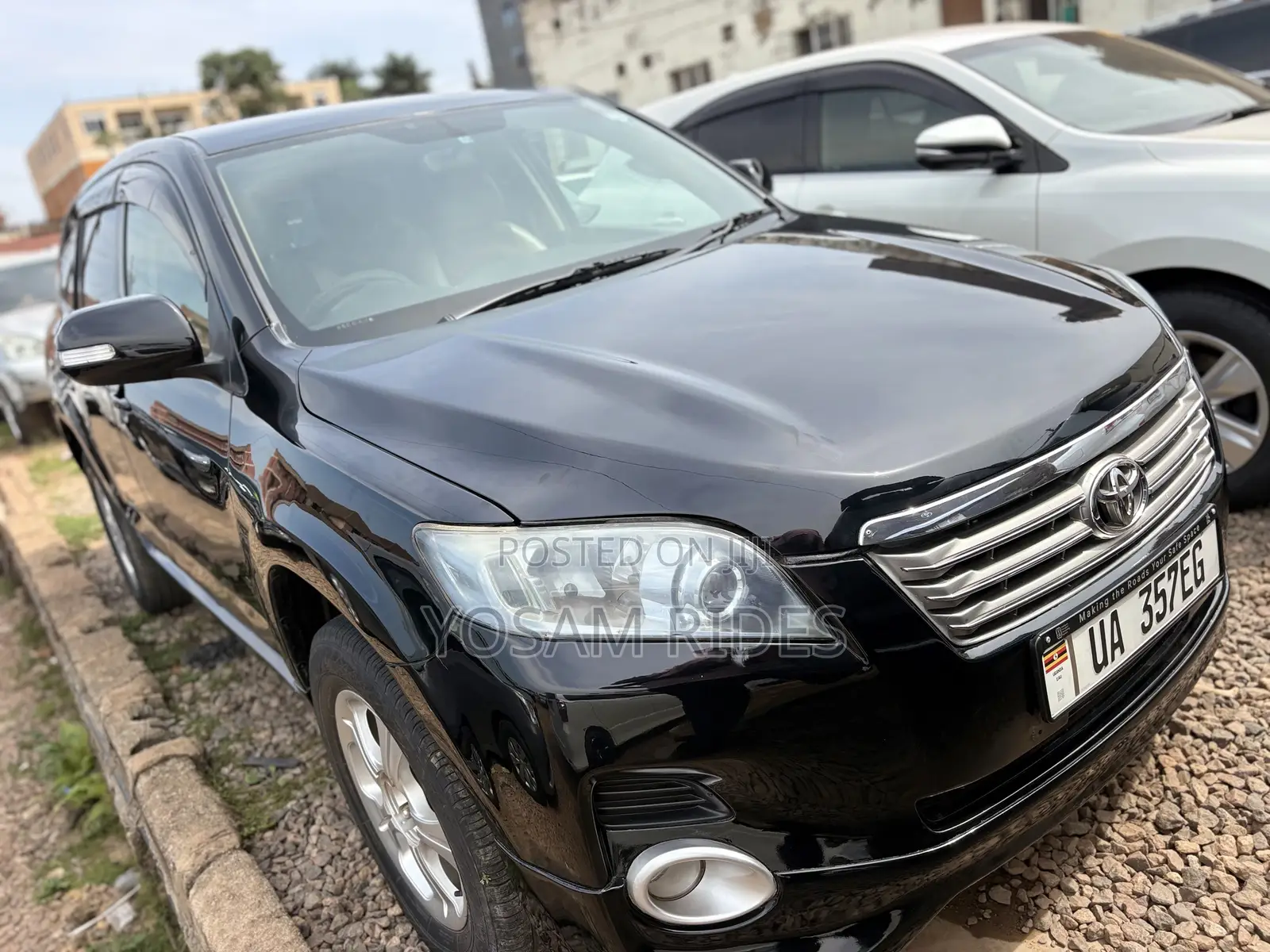 Toyota Vanguard 2011 Black