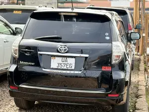 Toyota Vanguard 2011 Black