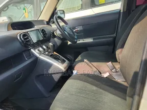 Toyota Corolla Rumion 2010