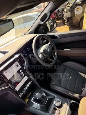 Volkswagen Amarok 2025 Silver