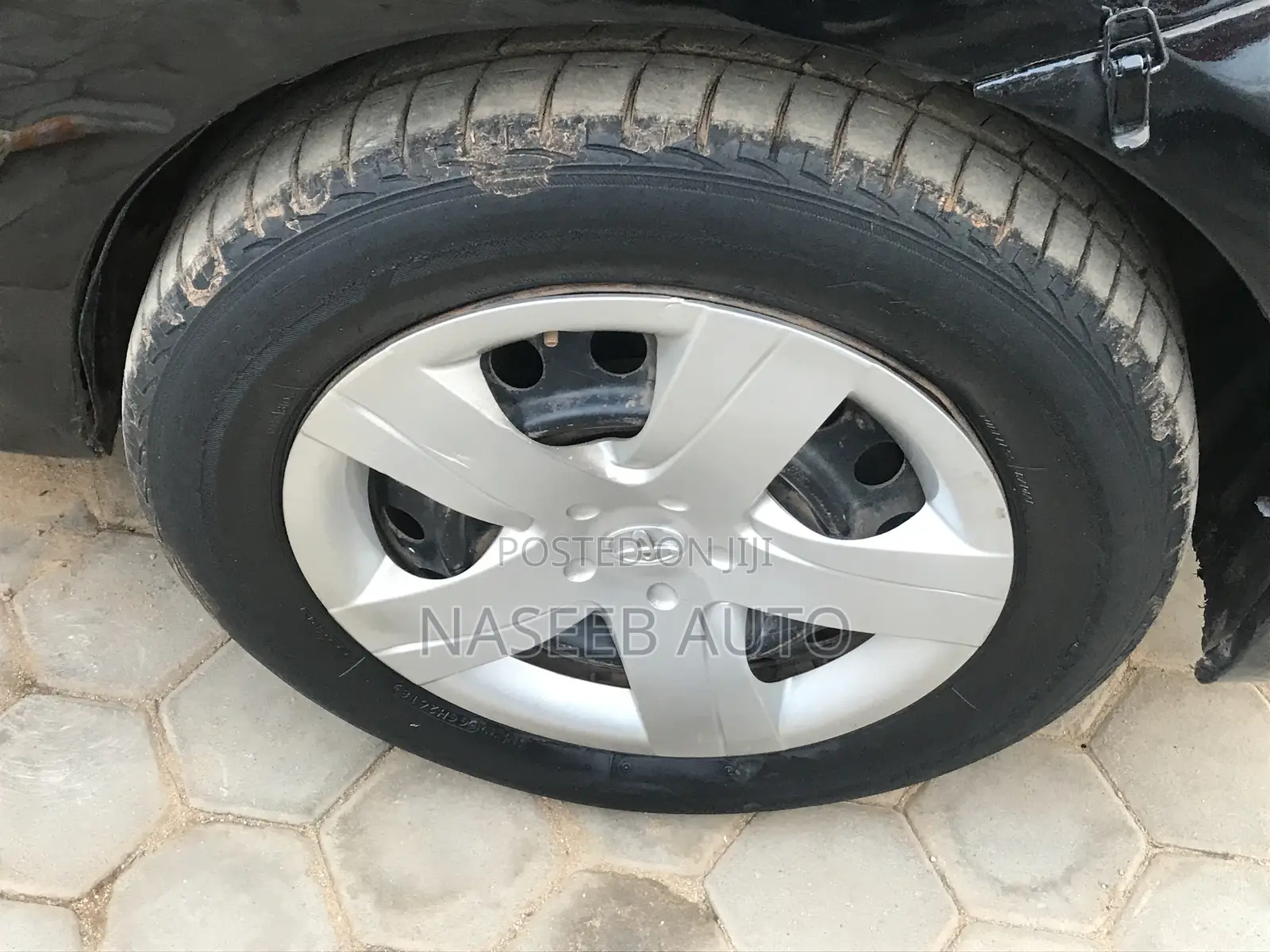 Toyota Ractis 2011 Black