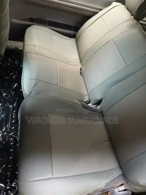 Toyota Noah 2.0 FWD (8 Seater) 2001 Silver