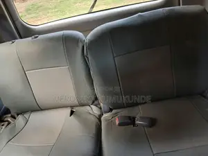 Toyota Noah 2.0 FWD (8 Seater) 2001 Silver