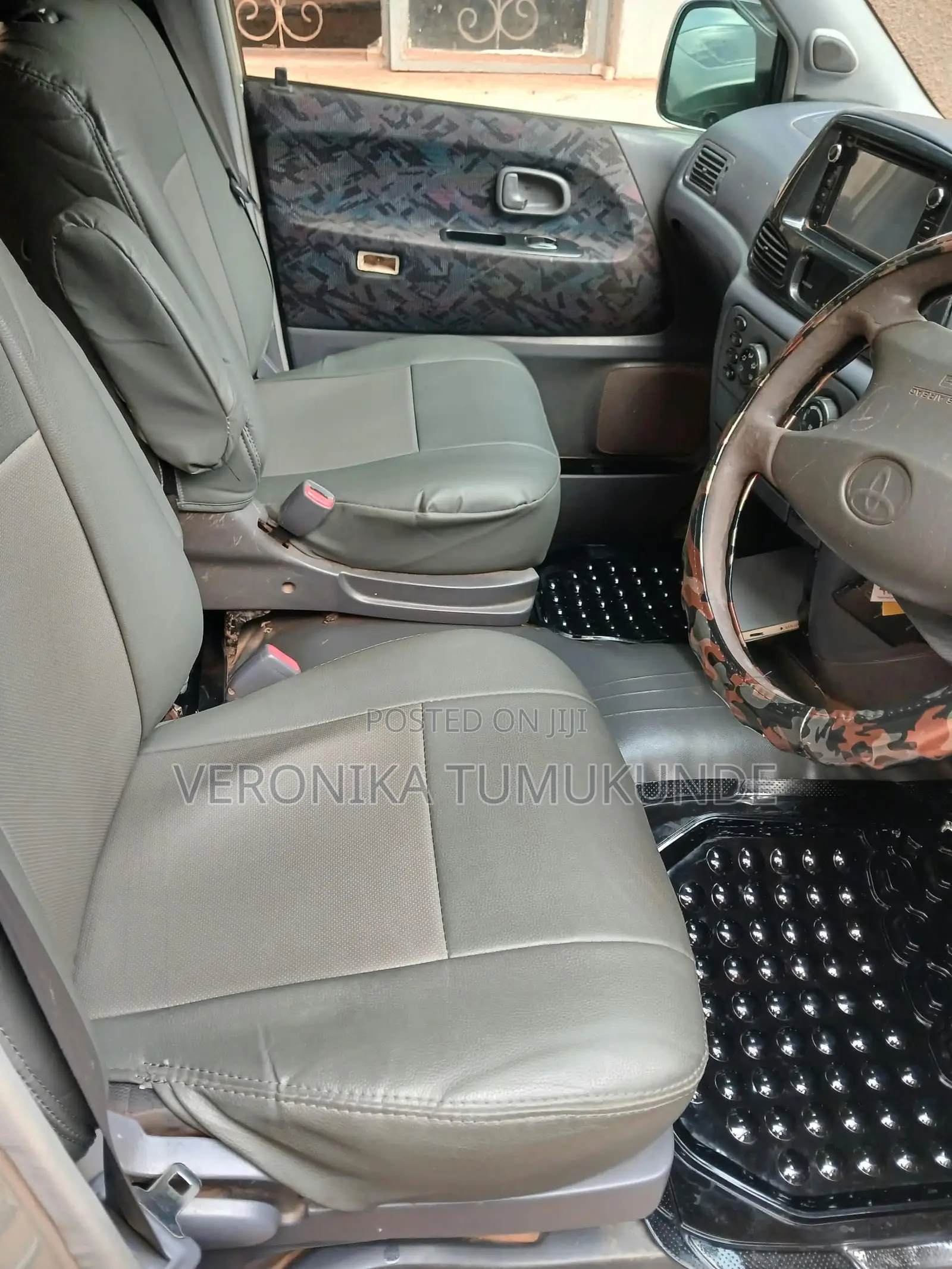 Toyota Noah 2.0 FWD (8 Seater) 2001 Silver