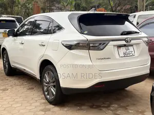 Toyota Harrier 2.0 2015 Black