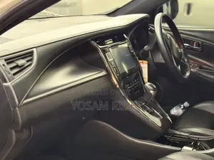 Toyota Harrier 2.0 2015 Black
