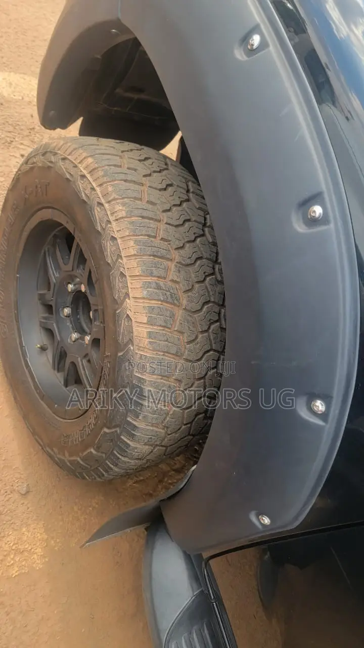 Toyota Hilux 2017 Black