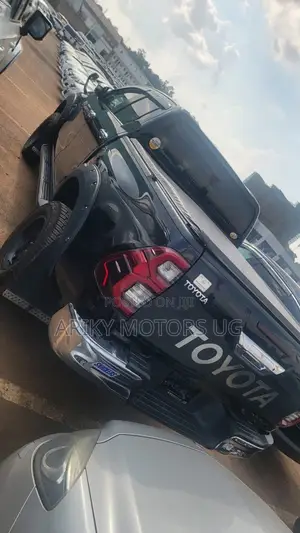 Toyota Hilux 2017 Black