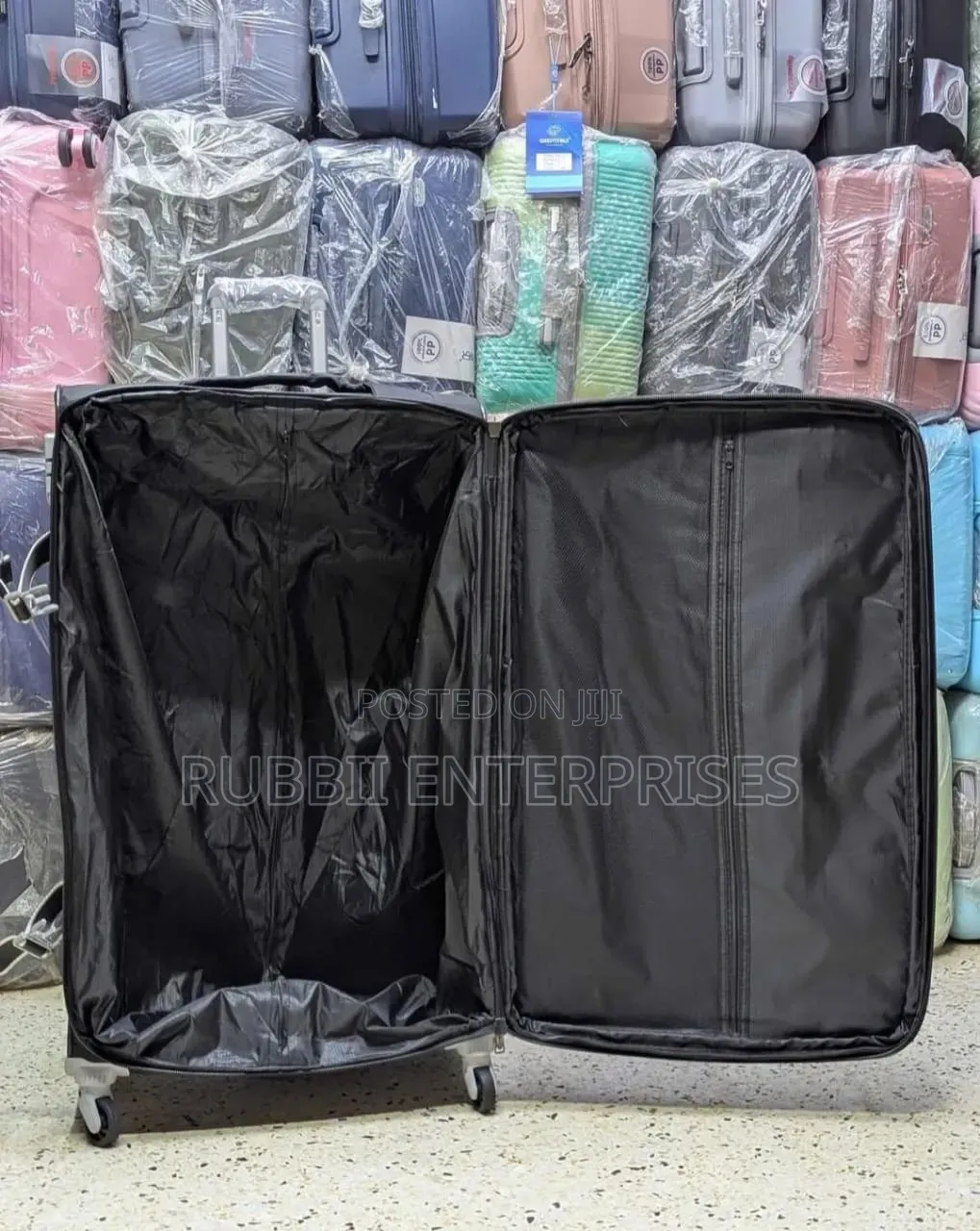 Black Dfavors Soft-Side Oxford Cloth Rolling Suitcases (Large)