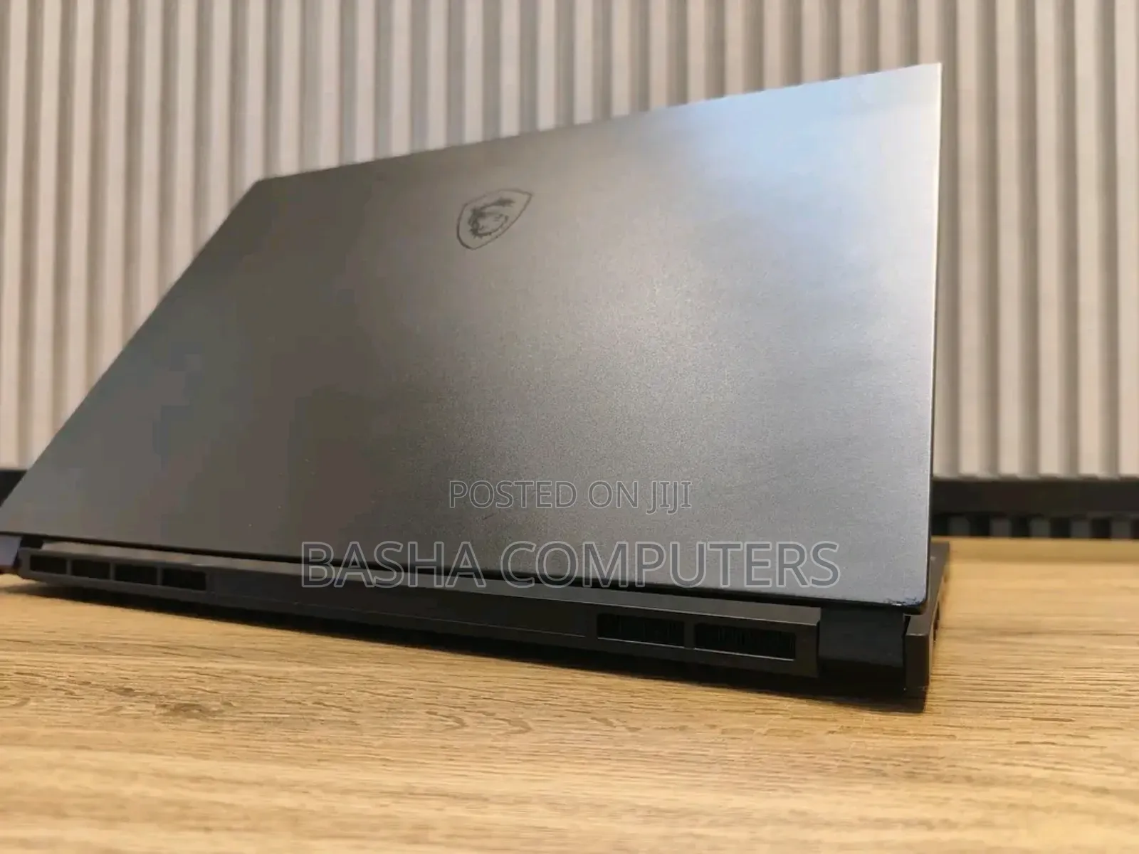 New Laptop MSI GS65 Stealth Thin 8RE 16GB Intel Core i7 SSD 512GB