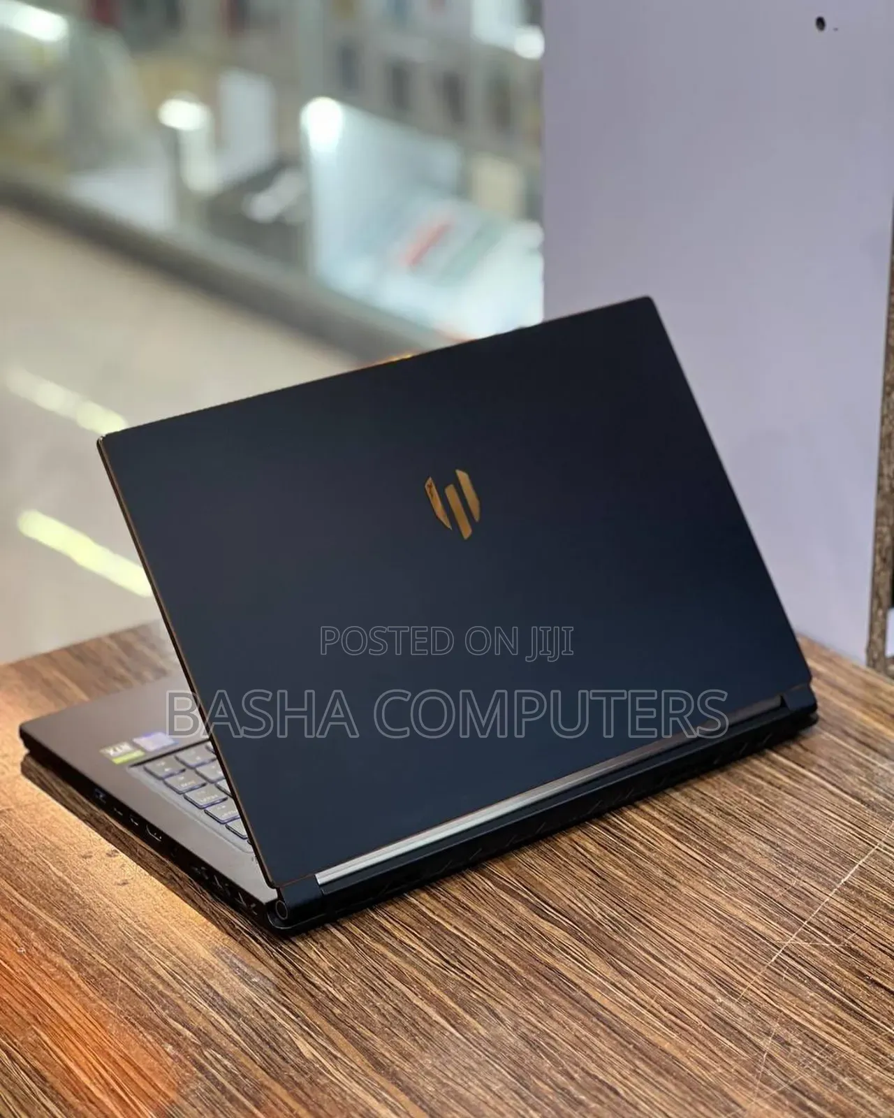 New Laptop MSI GS65 Stealth Thin 8RE 16GB Intel Core i7 SSD 512GB