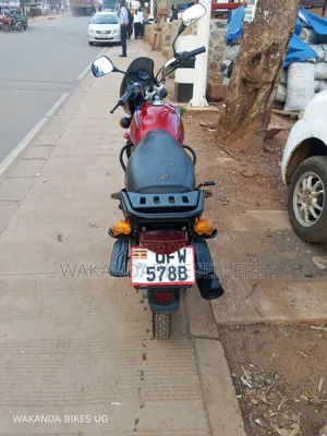 Bajaj Boxer 125 2023 Red