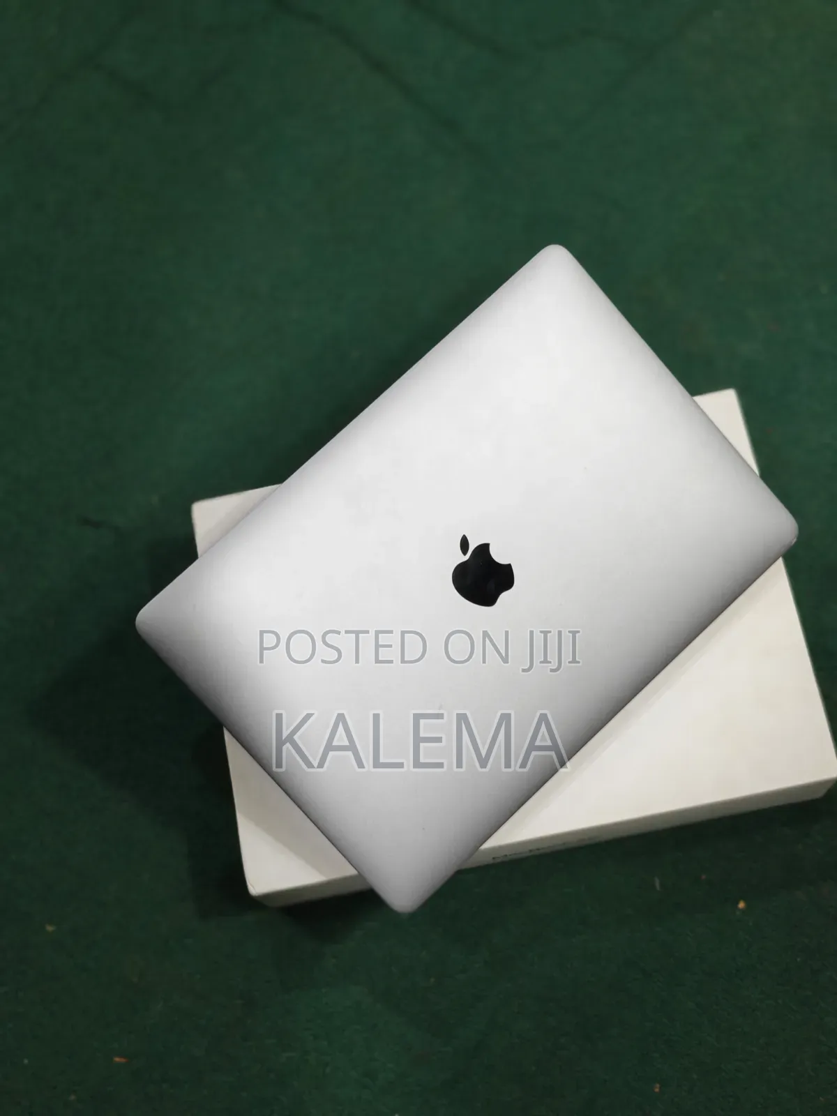 New Laptop Apple MacBook Air 8GB Apple M1 SSD 256GB