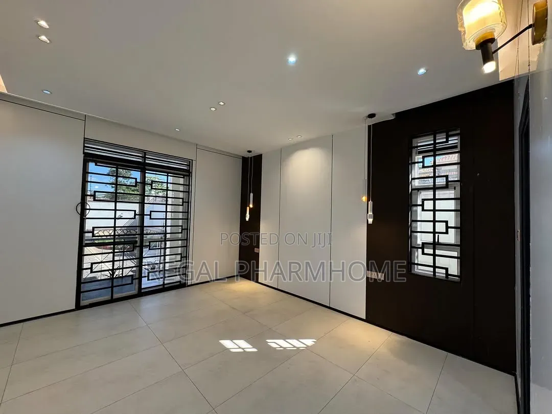 4bdrm Bungalow in Nalaya, Central Division for rent